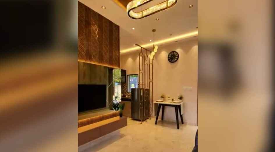 Green-Square-Gallery-Living-Room